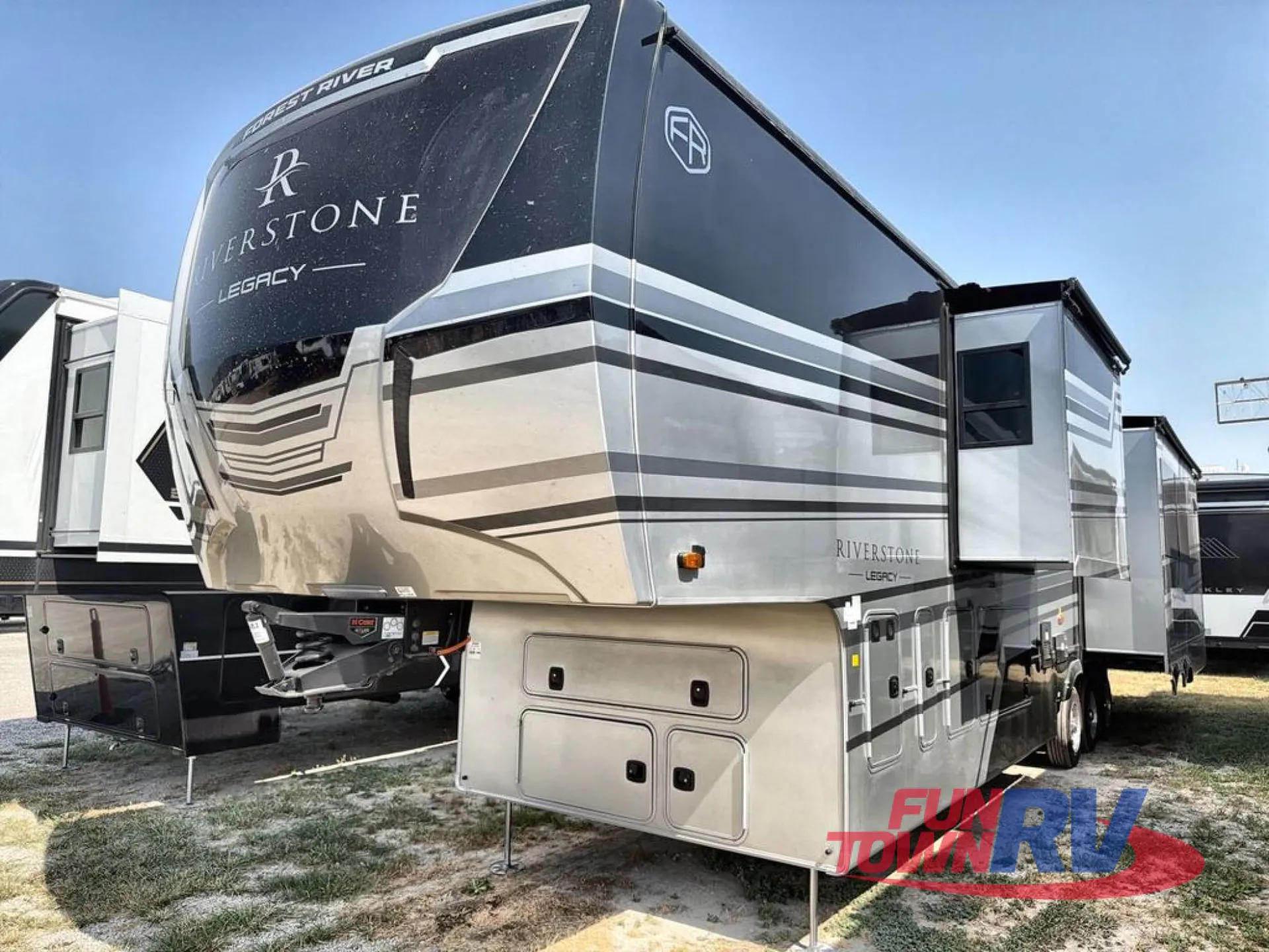 2027 Forest River Riverstone Legacy 43BFC - Photo 4
