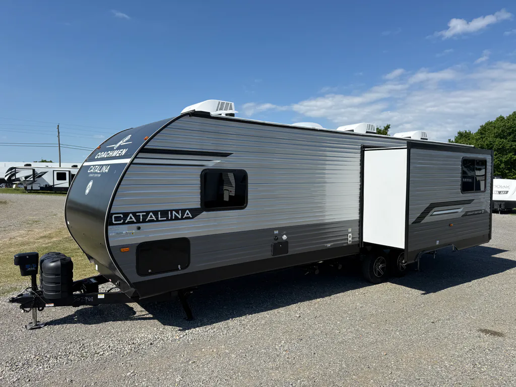 2026 Coachmen Catalina Legacy Edition 283RNR, Photos photo 3
