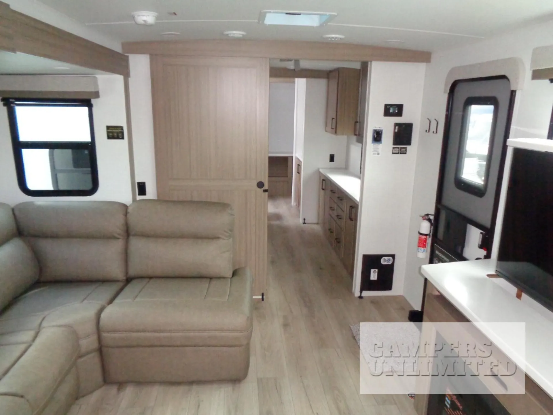 2027 Forest River Rockwood Ultra Lite 2711RK - Photo 3
