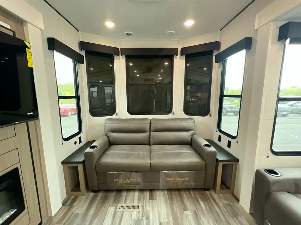 2026 Jayco Jay Flight Bungalow 401FLTS DS, Photos photo 8