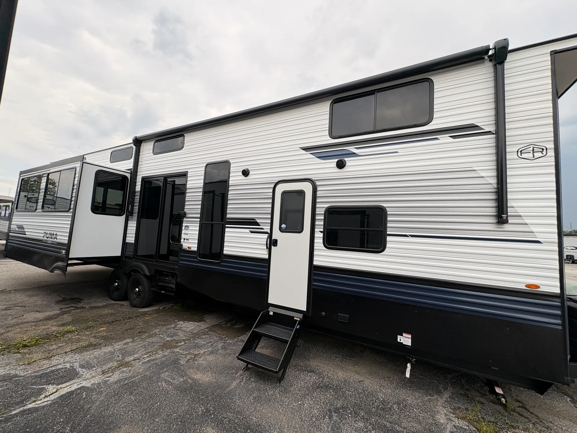 2027 Forest River Puma Vista 401RLFT — Photo 7
