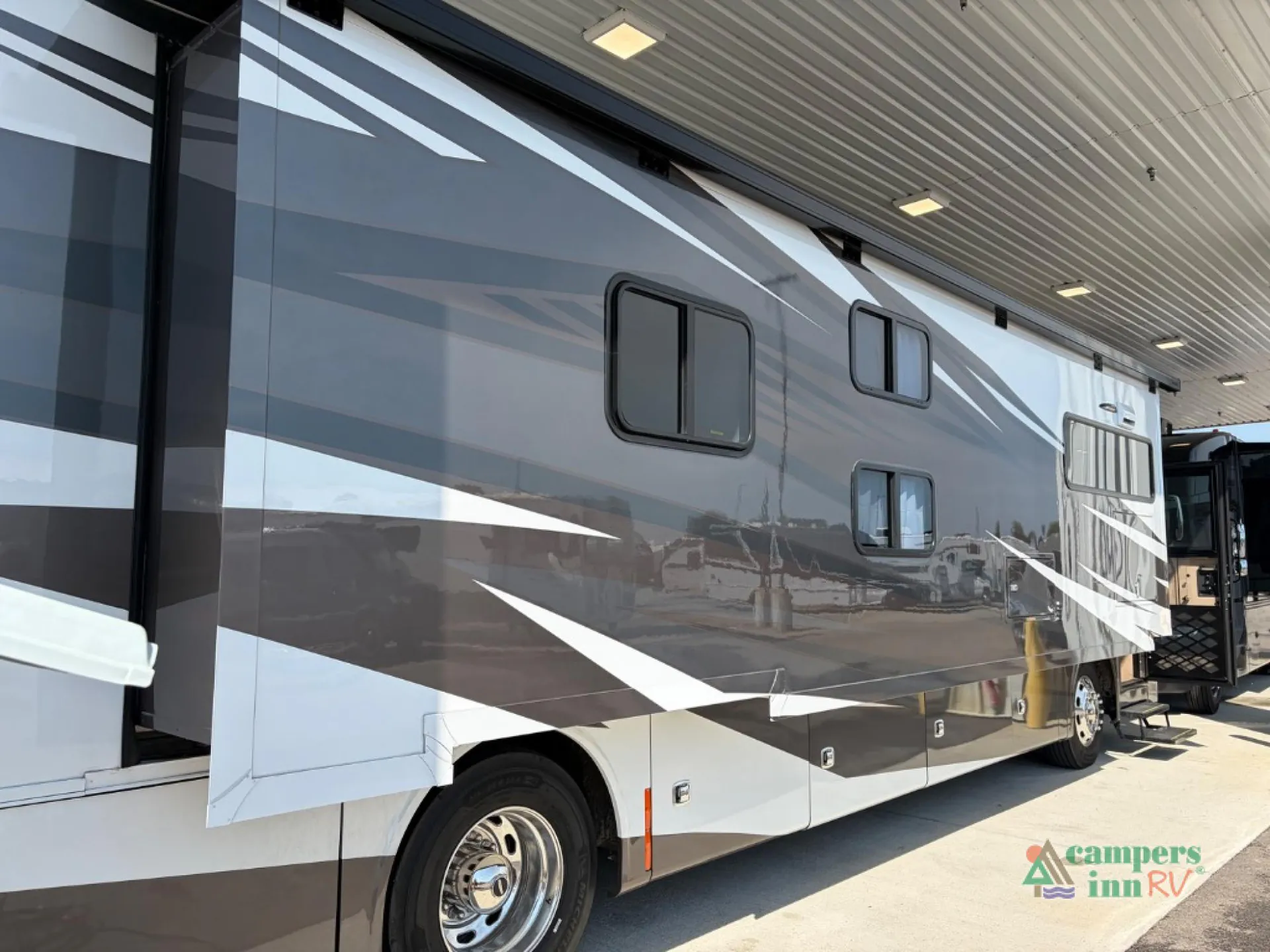 2023 Tiffin Allegro Red 38 KA - Photo 4