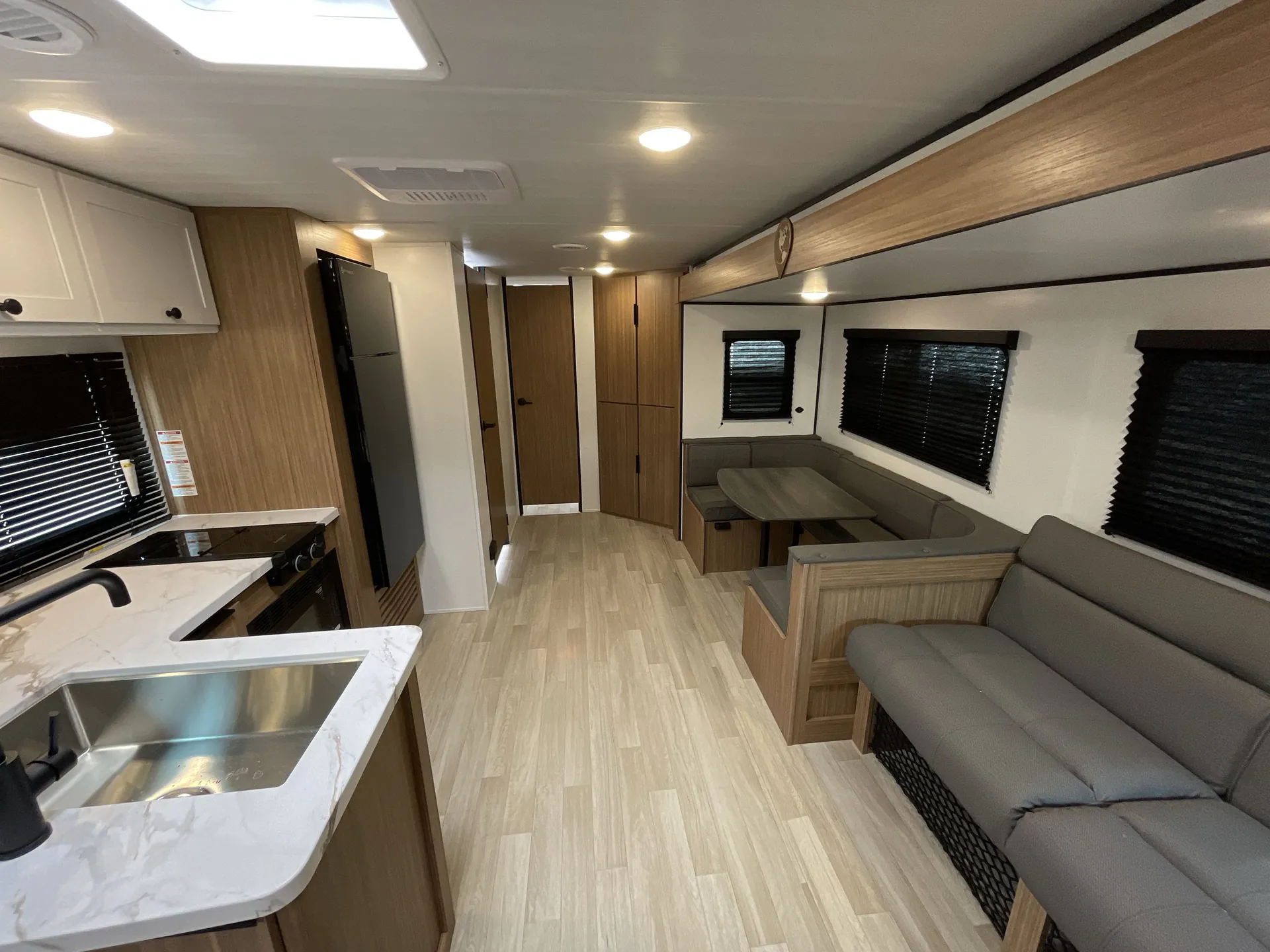 2027 Keystone Passport Classic 284QBCWE — living area main