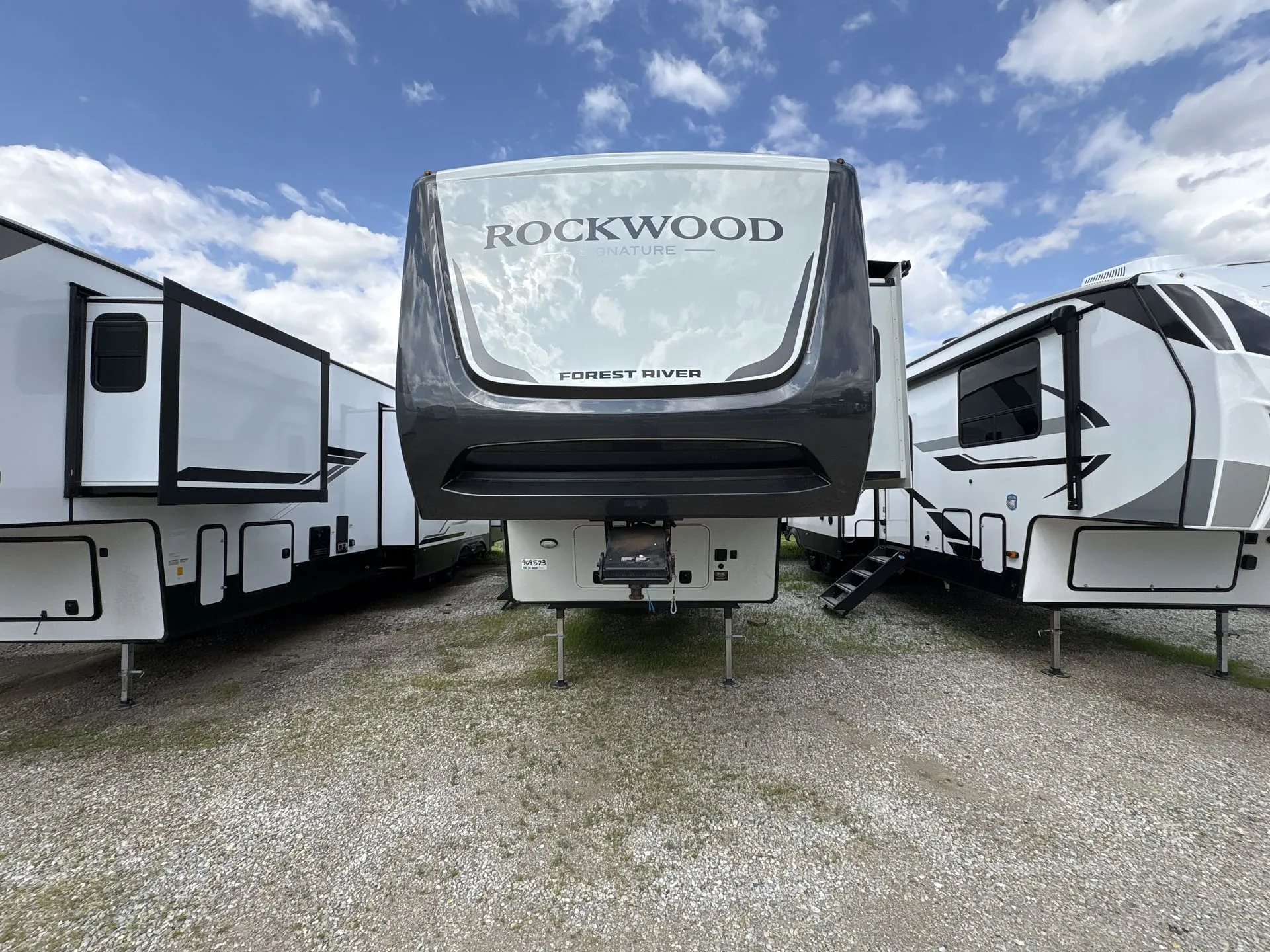 2026 Forest River Rockwood Signature 405SBH - Photo 4