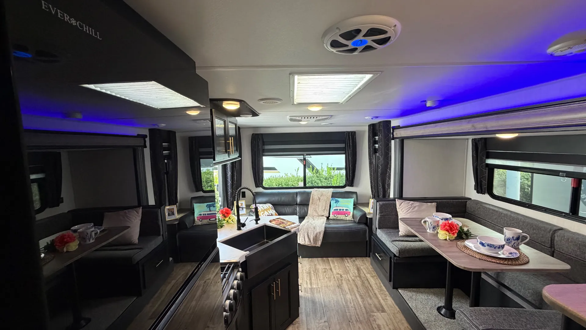 2022 Forest River Cherokee Grey Wolf 23MK — Photo 5