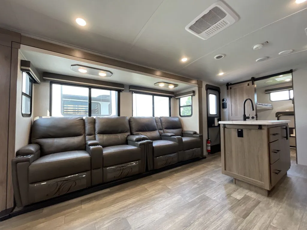 2023 Grand Design Imagine 3210BH, Photos photo 10