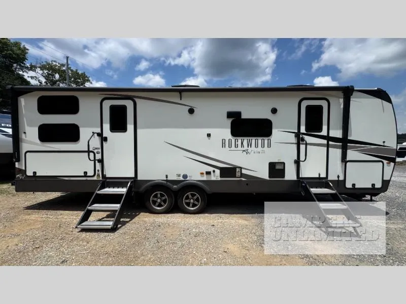 2025 Rockwood Ultra-Lite 2706BH - Photo 3