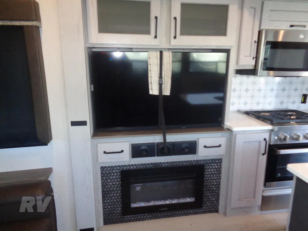 2023 Keystone Montana High Country 385BR, Photos photo 7