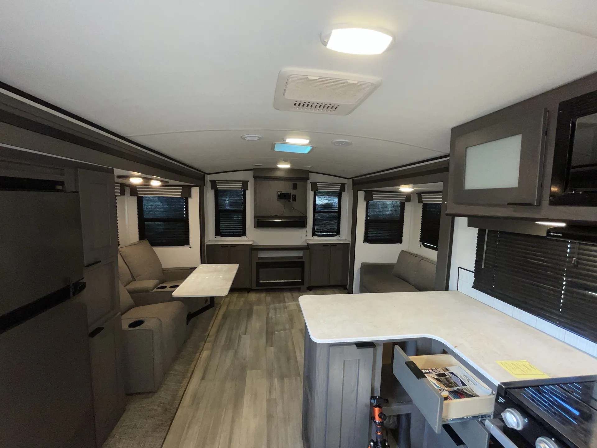2022 Cruiser RV MPG 2780RE - Photo 3