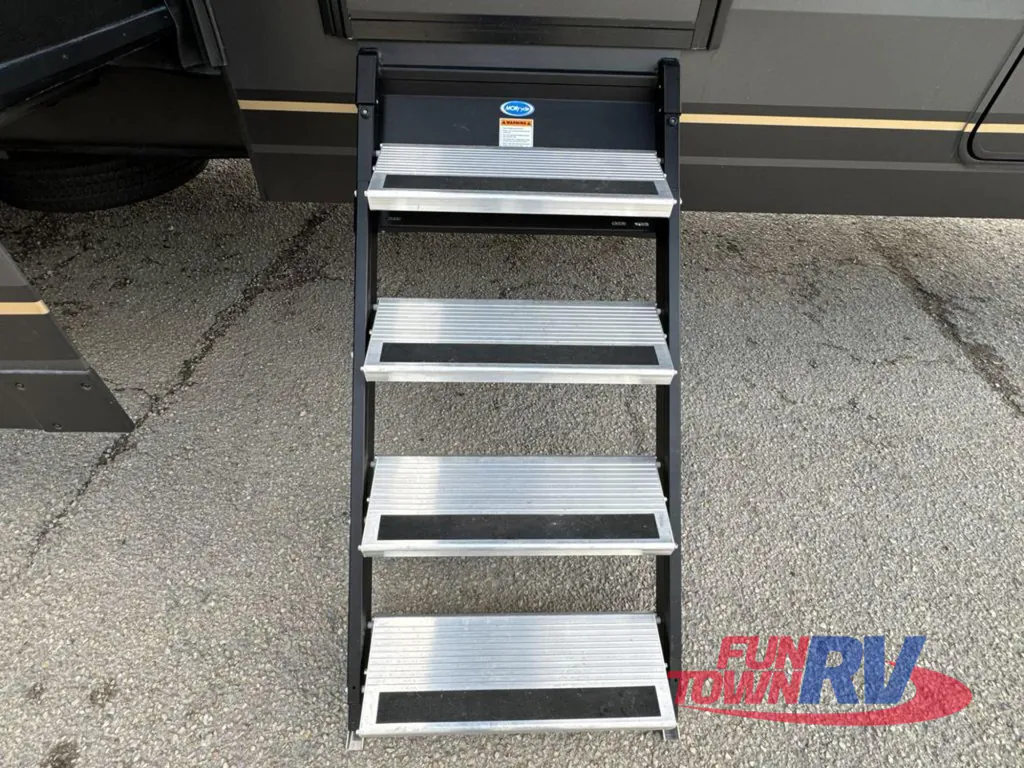 2026 Keystone Raptor 441, Photos photo 11