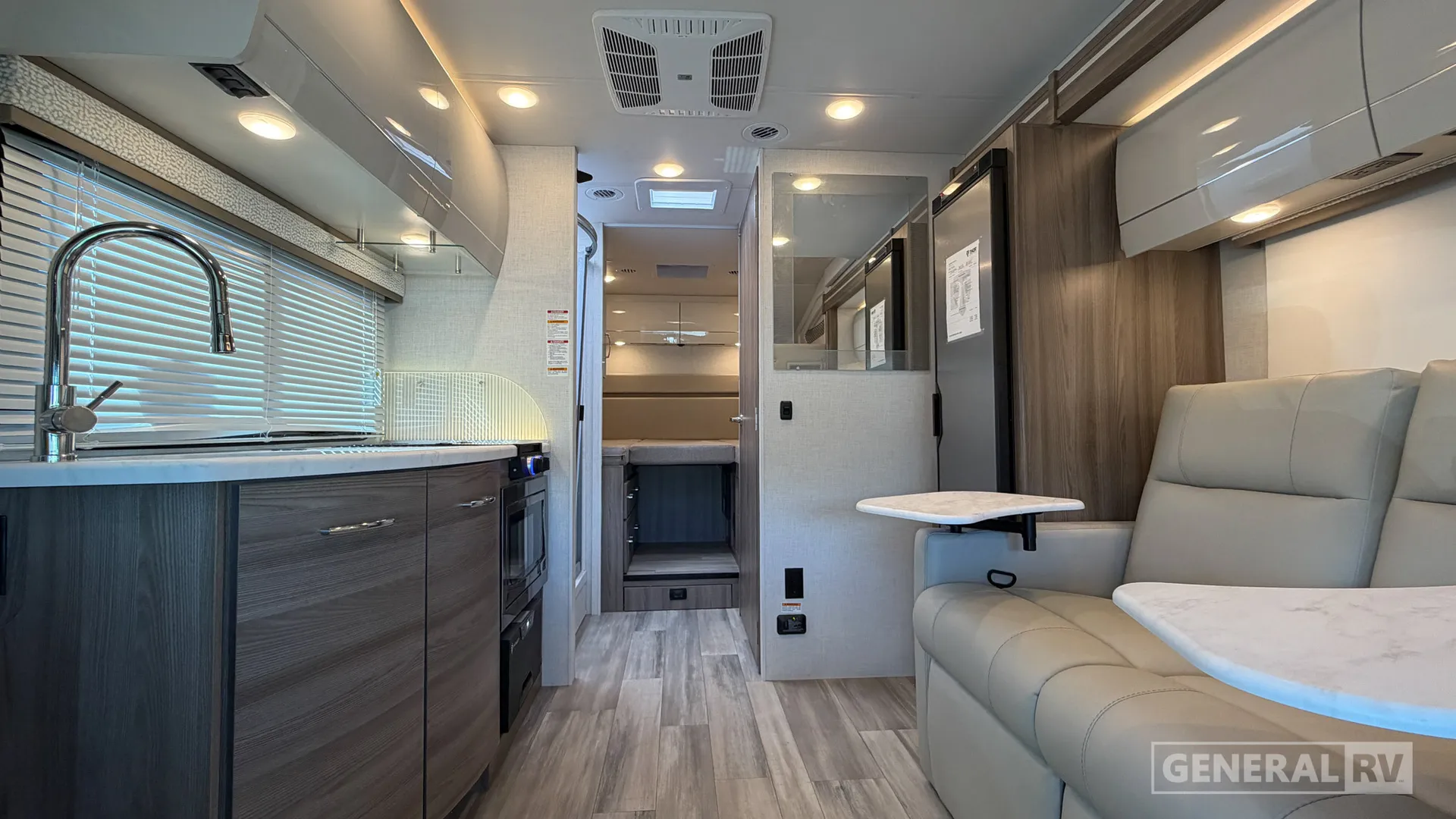 2026 Thor Motor Coach Delano 24XL - Photo 3