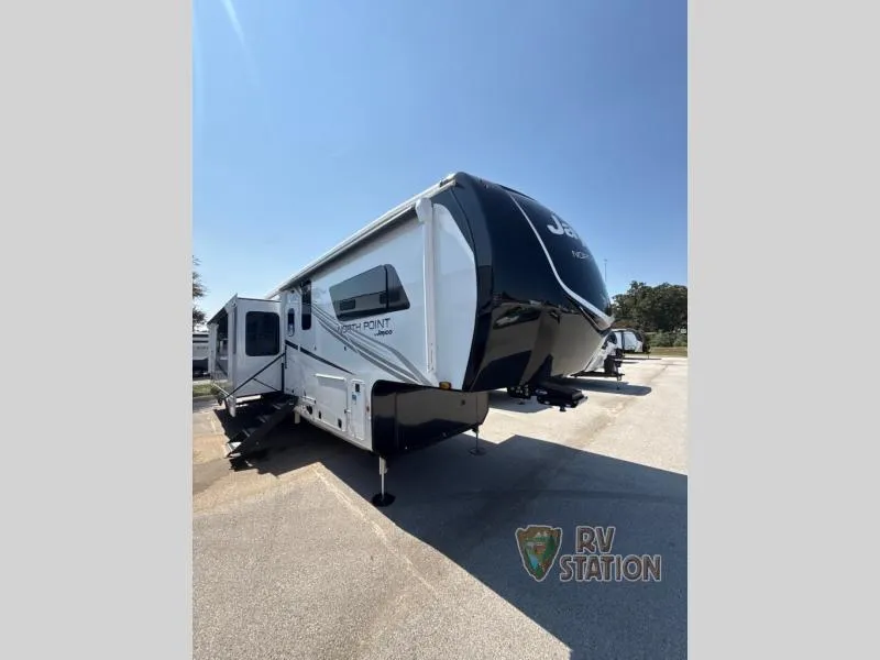 2026 Jayco North Point 365RKTS - Photo 3