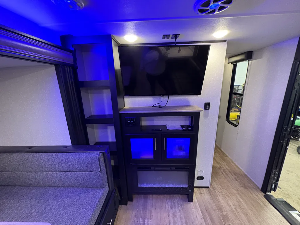 2021 Forest River Cherokee Grey Wolf 29BRB, Photos photo 24