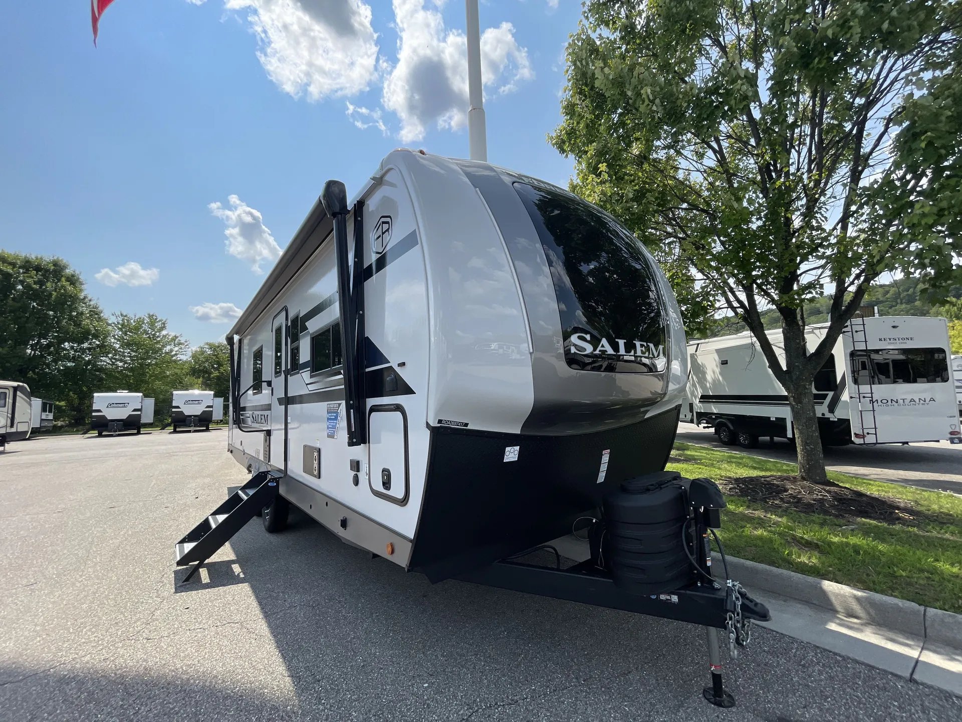 2027 Forest River Salem Hemisphere 261FKRB dealer photo 1 from Camping World