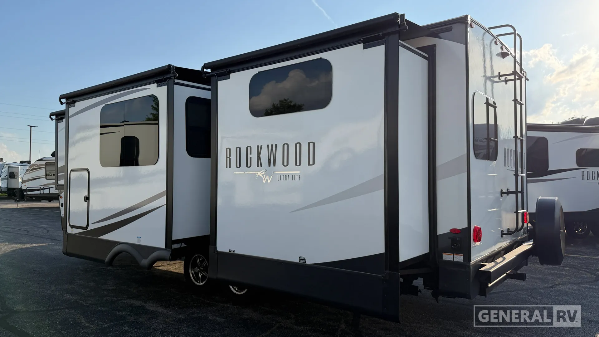 2024 Forest River Rockwood Ultra Lite 2616BH - Photo 4