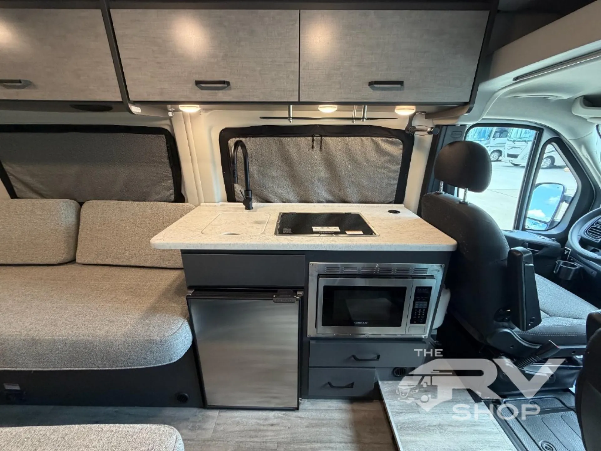 2024 Thor Motor Coach Dazzle 2LB - Photo 3