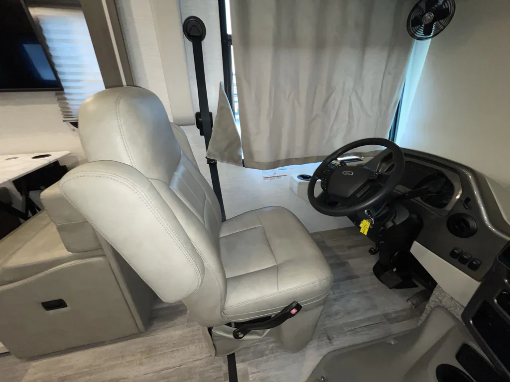 2024 Thor Motor Coach Freedom Traveler A32, Photos photo 19