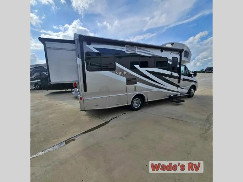 2016 Winnebago Navion 24G - Photo 4