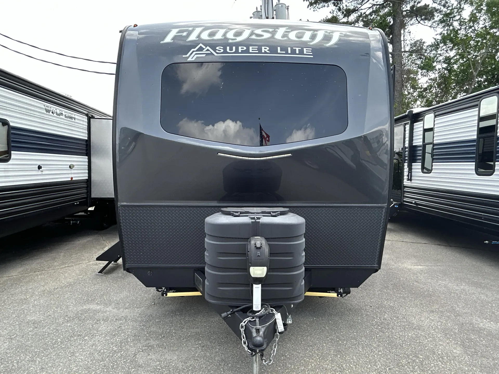 2024 Forest River Flagstaff Super Lite 27BHWS — front