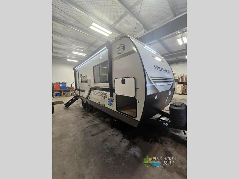2026 Forest River RV Wildwood Heritage Glen Hyper-Lyte 21RBHL - Photo 2