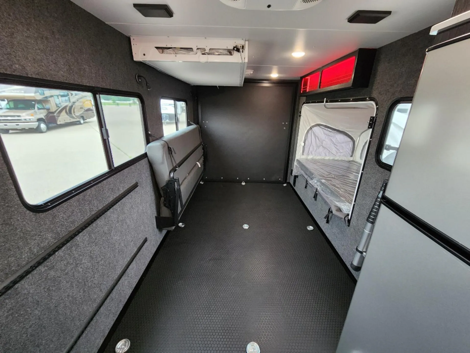 2026 inTech RV Flyer Forge - Photo 3