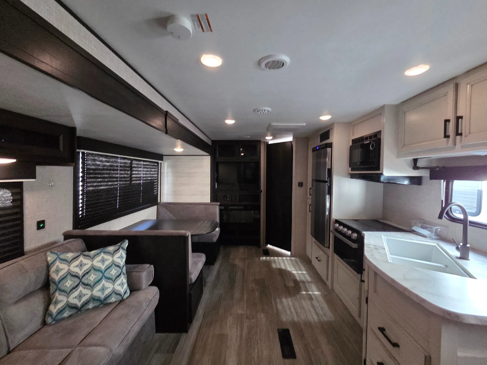 2023 Jayco Jay Flight 265RLS - Photo 2