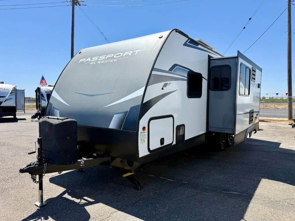 2022 Keystone Passport SL 229RKWE - Photo 2