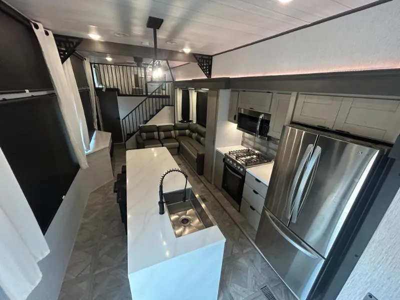 2024 Forest River Salem Grand Villa 44VIEW - Photo 4