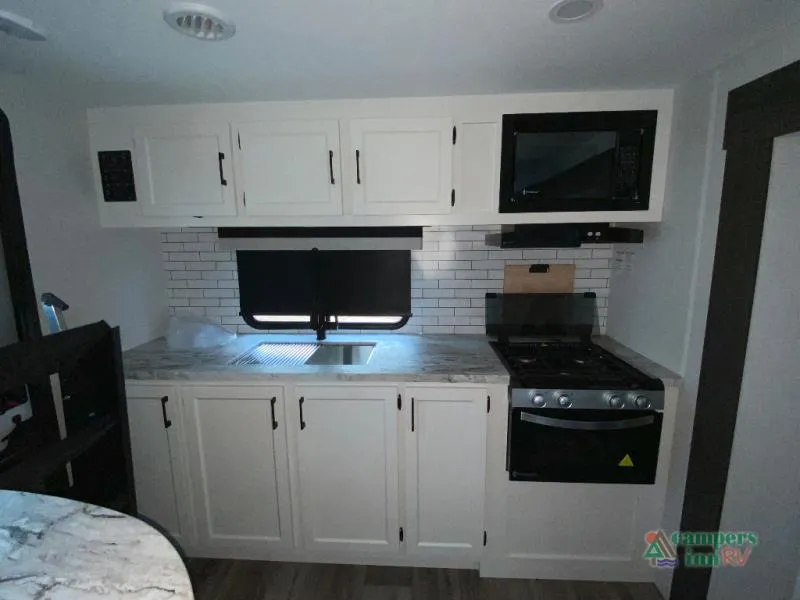 2026 Venture RV Stratus 241VRK - Photo 4