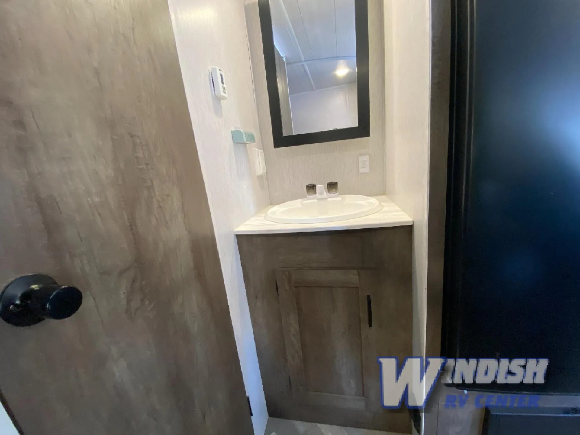 2022 Forest River Wildwood X-Lite 261BHXL — Photo 7