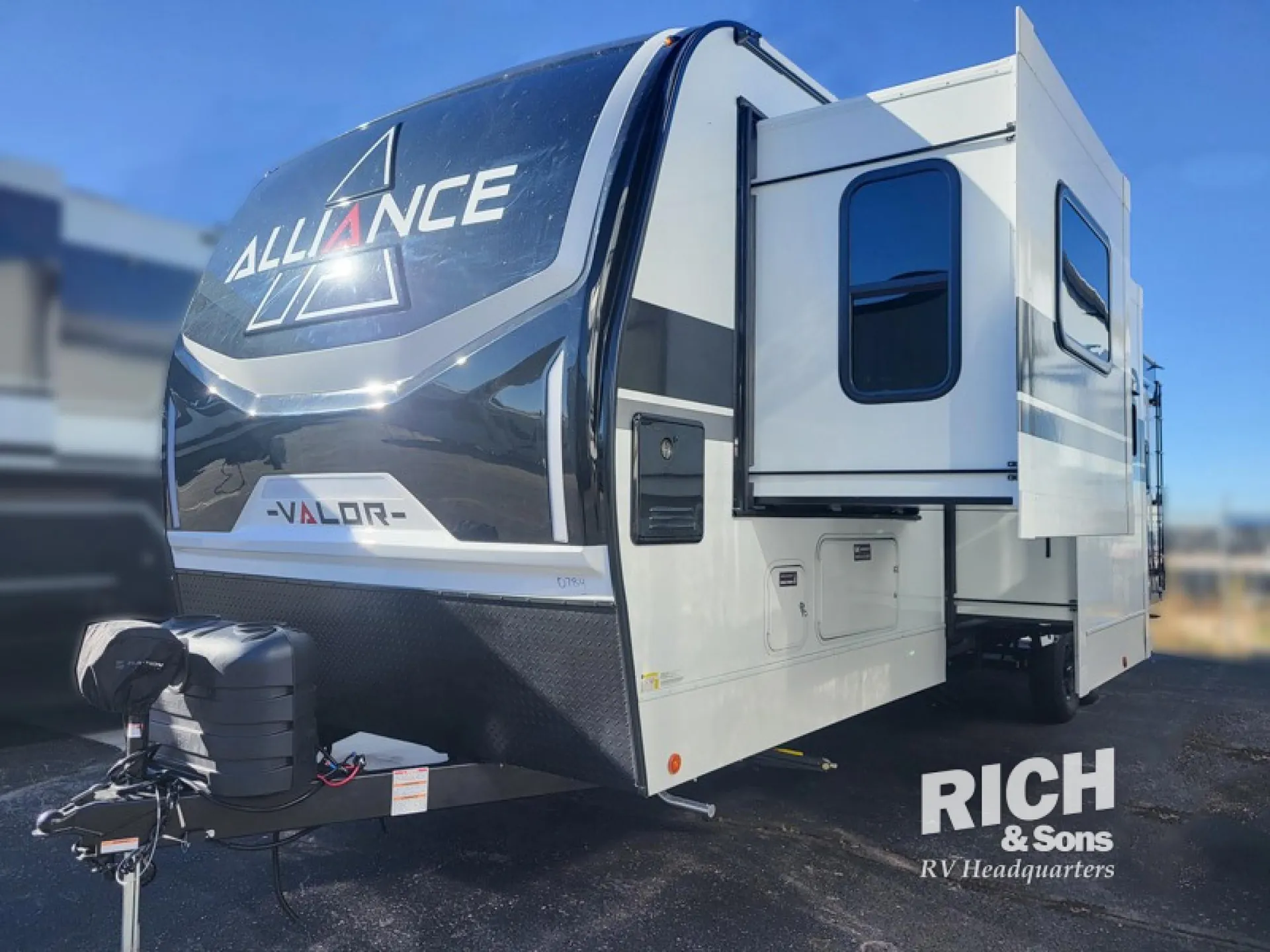 2026 Alliance RV Valor 32T13 - Photo 3