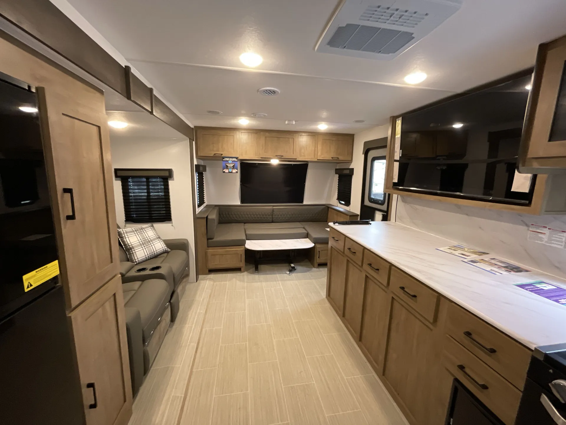 2024 Coachmen Freedom Express Ultra Lite 298FDS — living area main