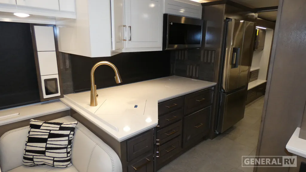 2027 Newmar New Aire 3543, Photos photo 6