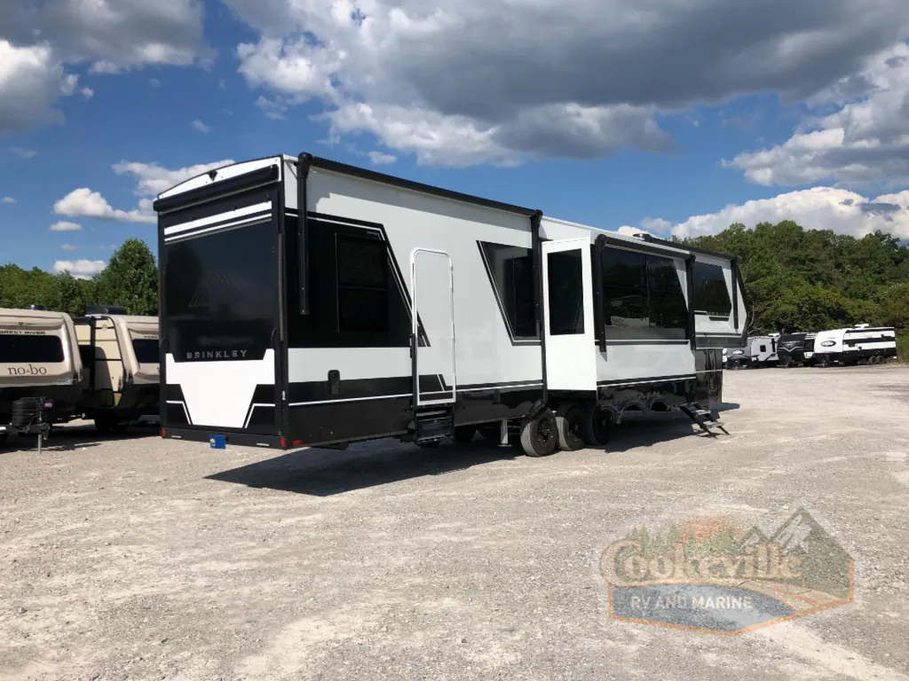2026 Brinkley Model G 4100, Photos photo 3
