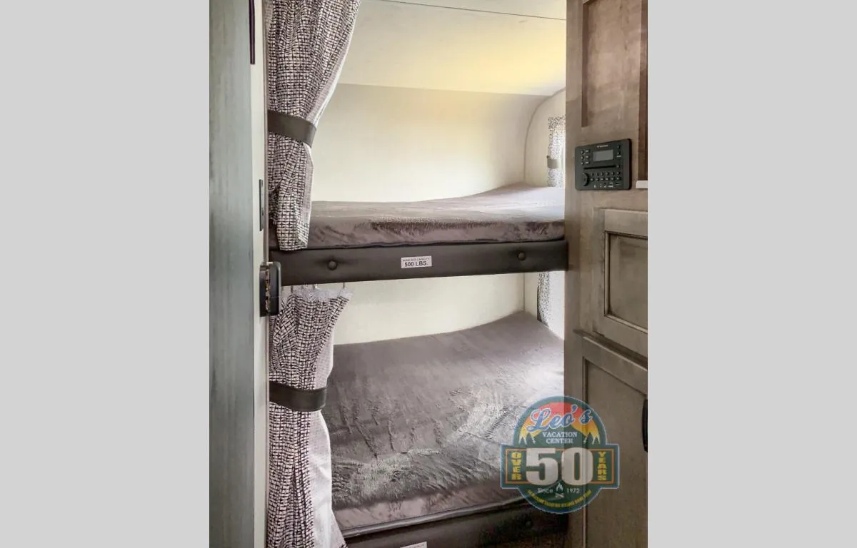 2022 Venture RV Sonic 211VDB - Photo 4