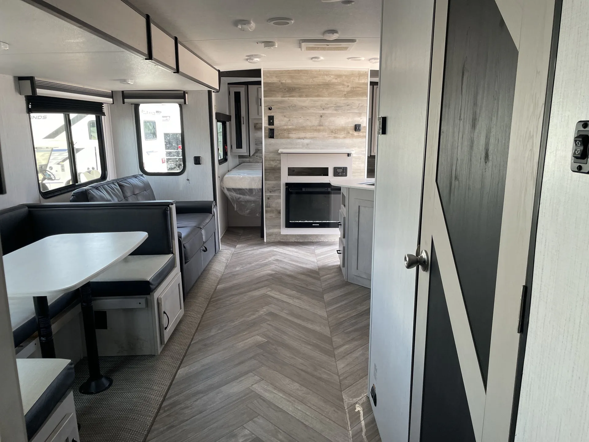 2023 Heartland Mallard M32 — living area main