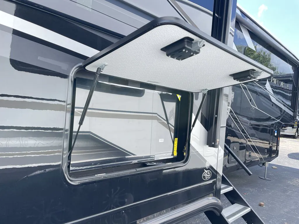 2027 Jayco Pinnacle 36FBTS, Photos photo 2