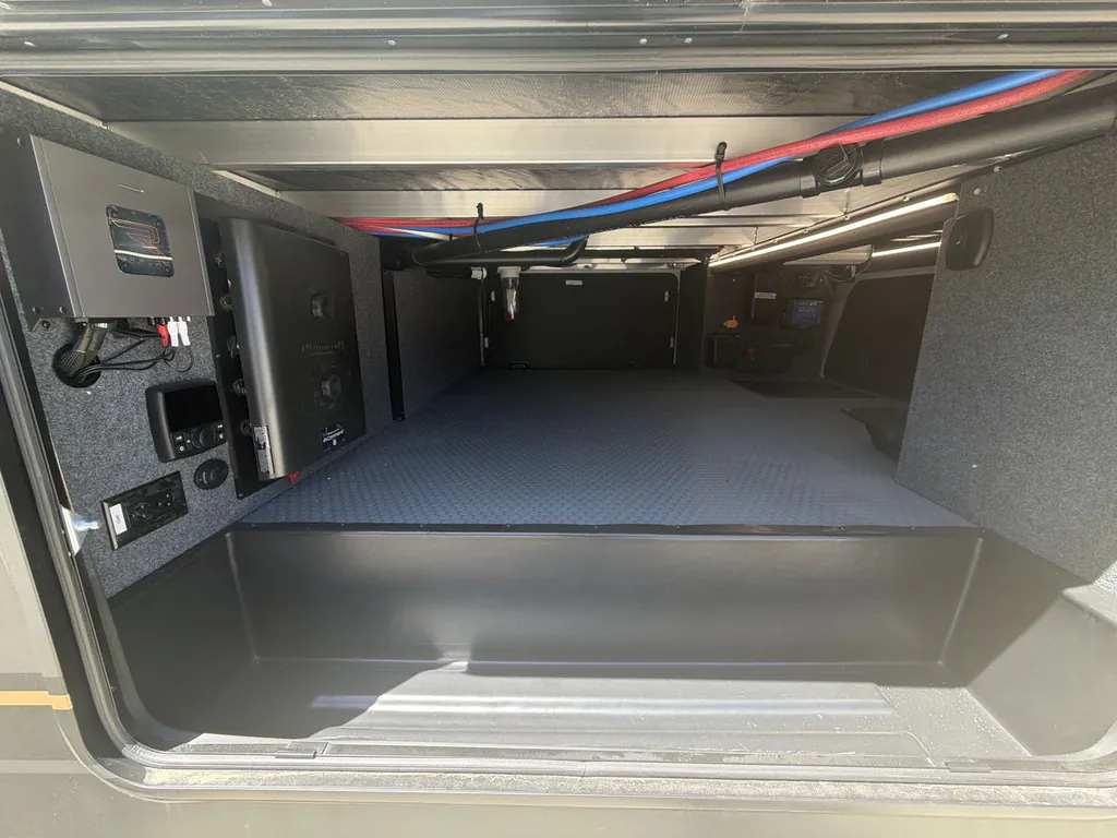 2026 Keystone Raptor 433, Photos photo 14