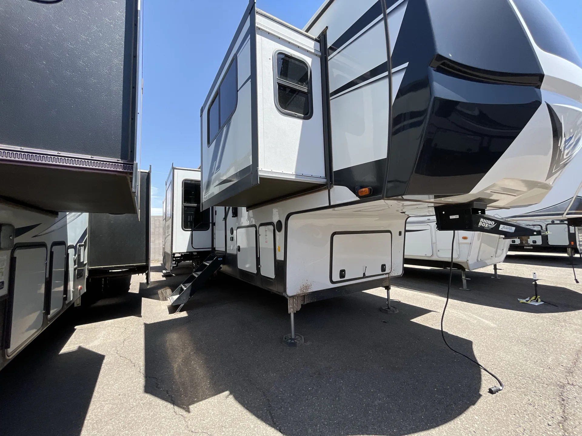 2022 Forest River Sierra Luxury 379FLOK — campside