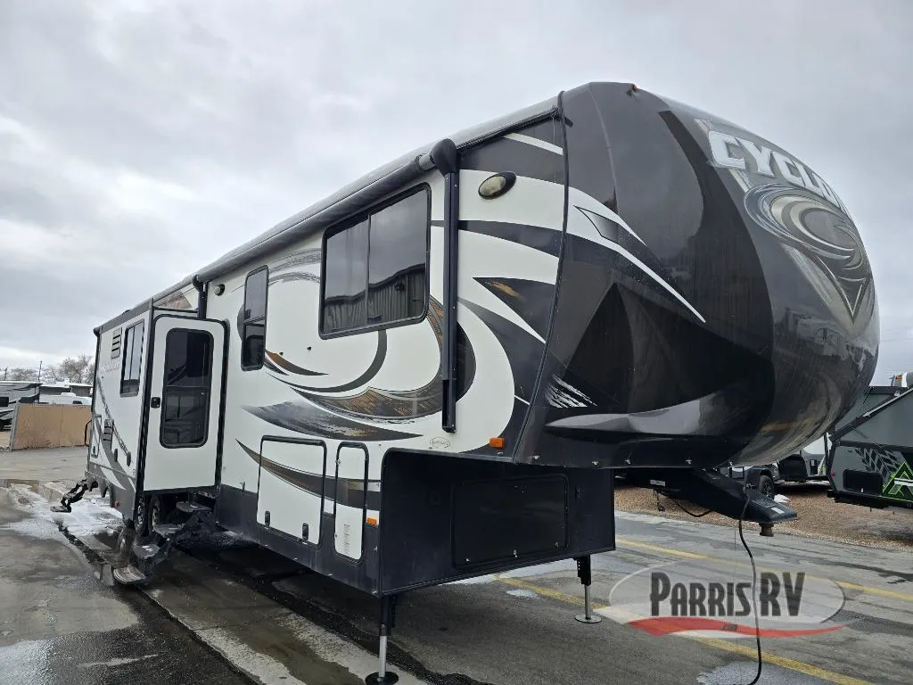 2015 Heartland Cyclone 4000 Elite - Main photo