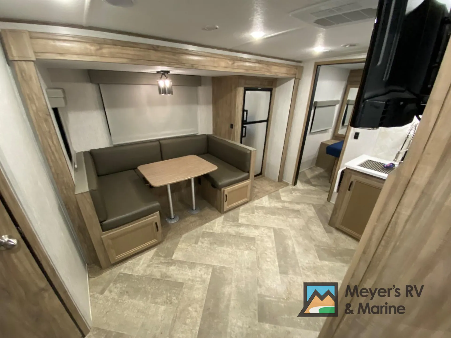 2023 Palomino SolAire 243BHS - Photo 3