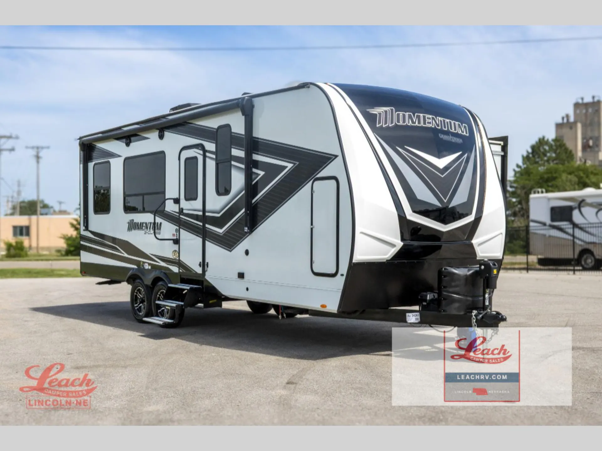 2022 Grand Design Momentum G-Class 23G - Photo 2