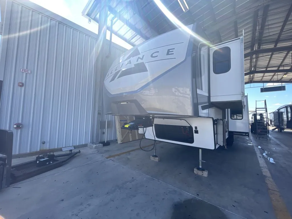 2024 Alliance RV Avenue 37MBR - Photo 4