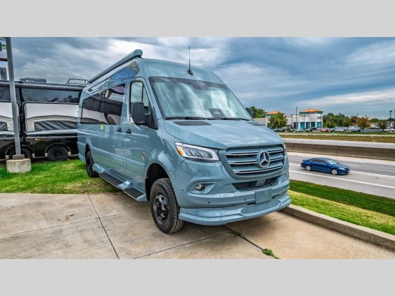 2026 OGV Luxury Coach V-RV 7RLA - Photo 2