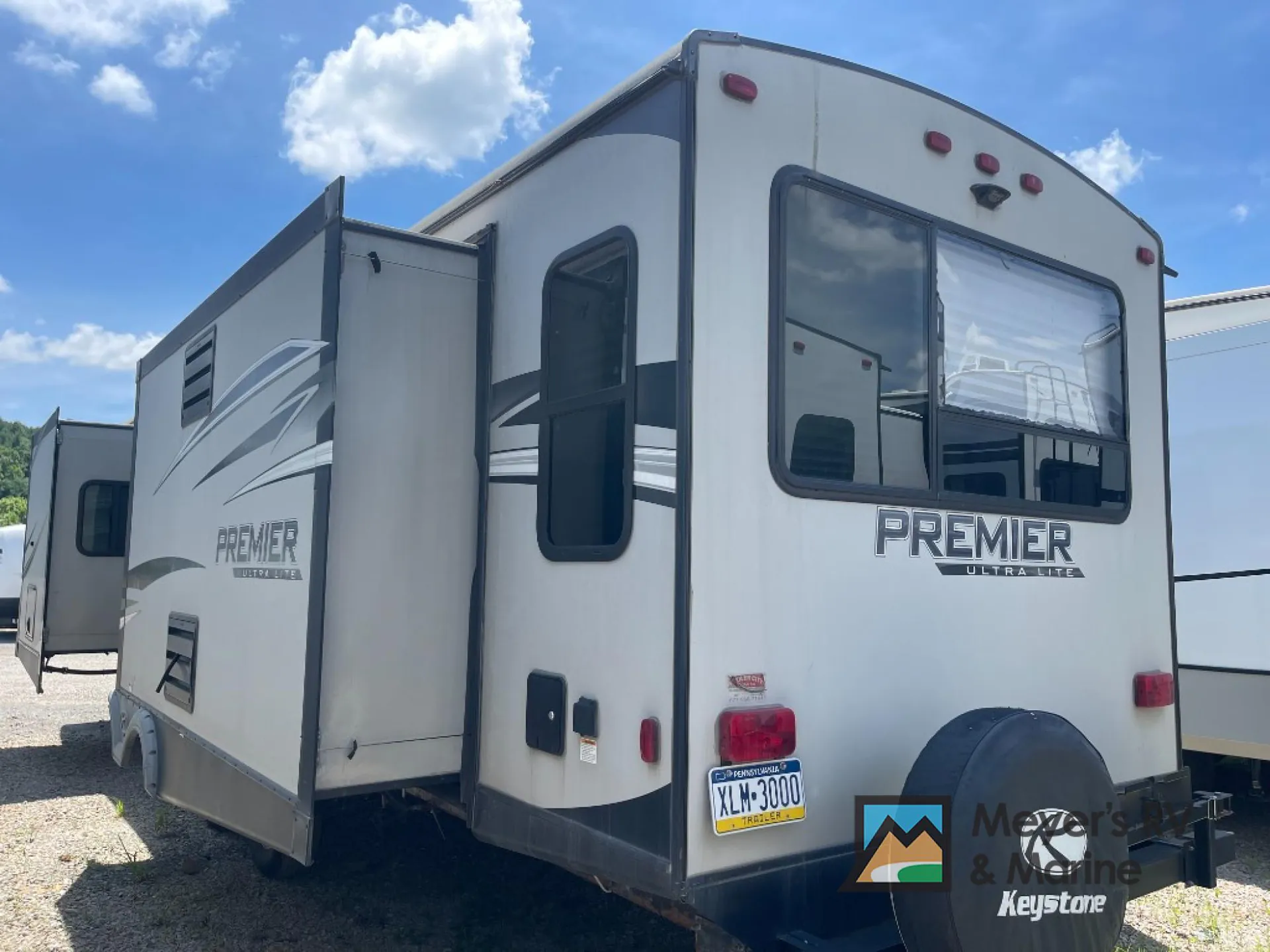 2019 Keystone BULLET PREMIER 34RIPR - Photo 3