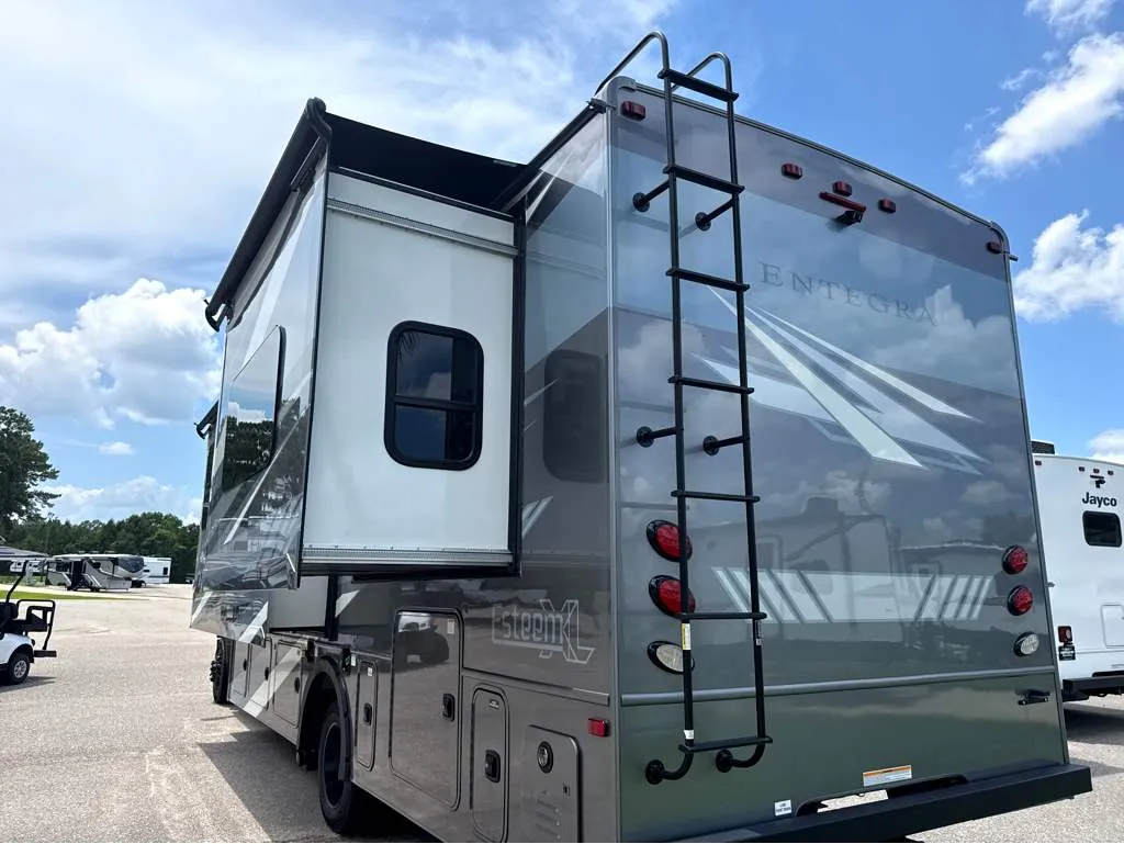 2027 Entegra Coach Esteem XL 32U - Photo 4