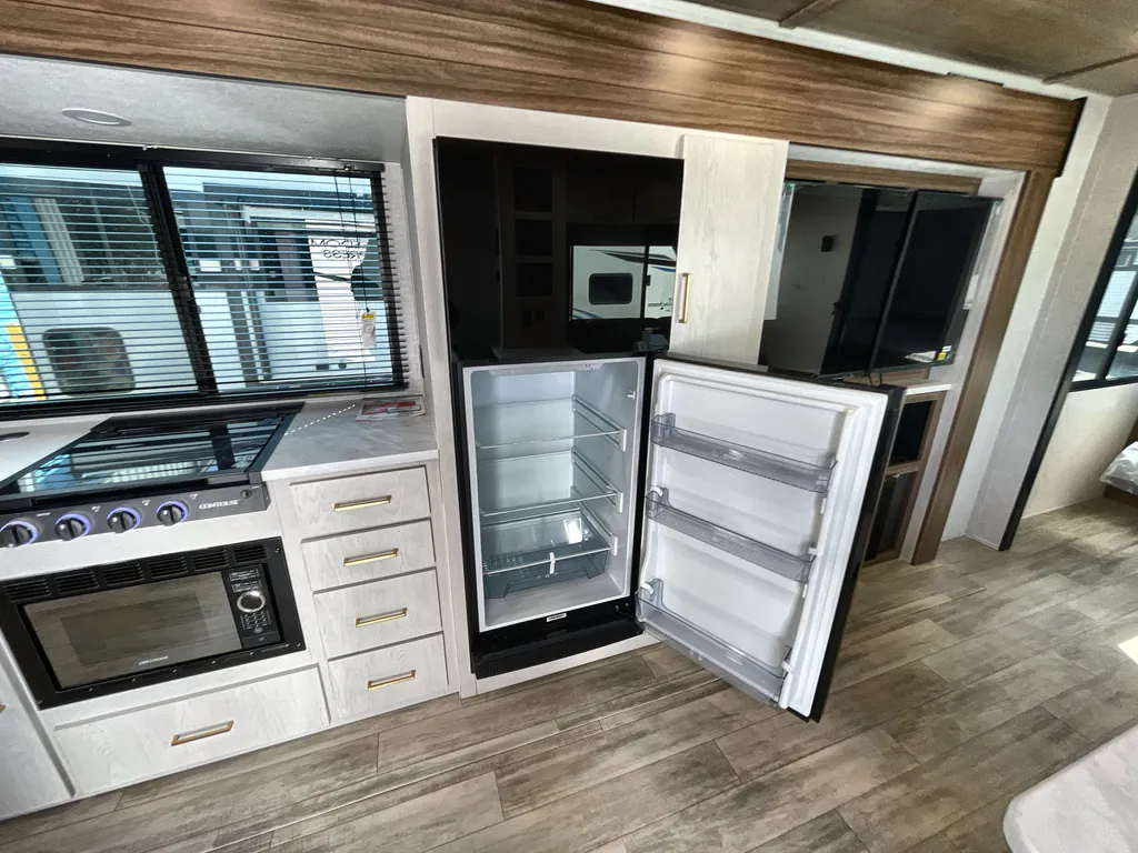 2026 Forest River Vibe Extreme Lite 2500CK, Photos photo 9