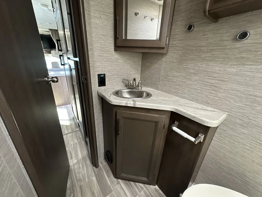 2021 Thor Motor Coach Freedom Elite 27FE, Photos photo 21