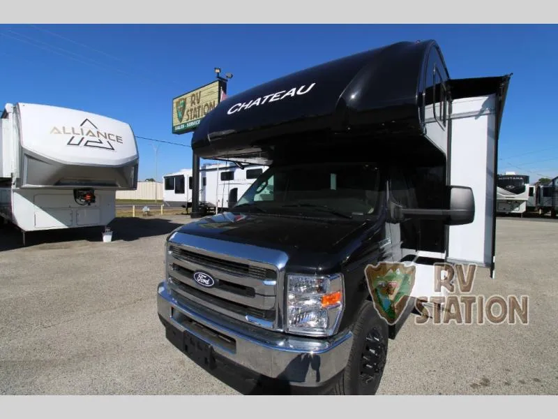 2026 Thor Motor Coach Chateau 28Z - Photo 3