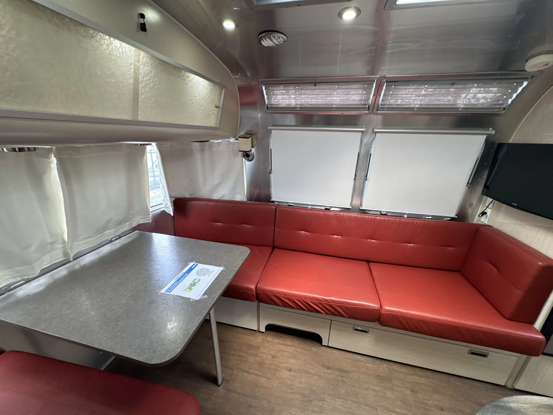2017 airstream International Serenity 27FB — living area main